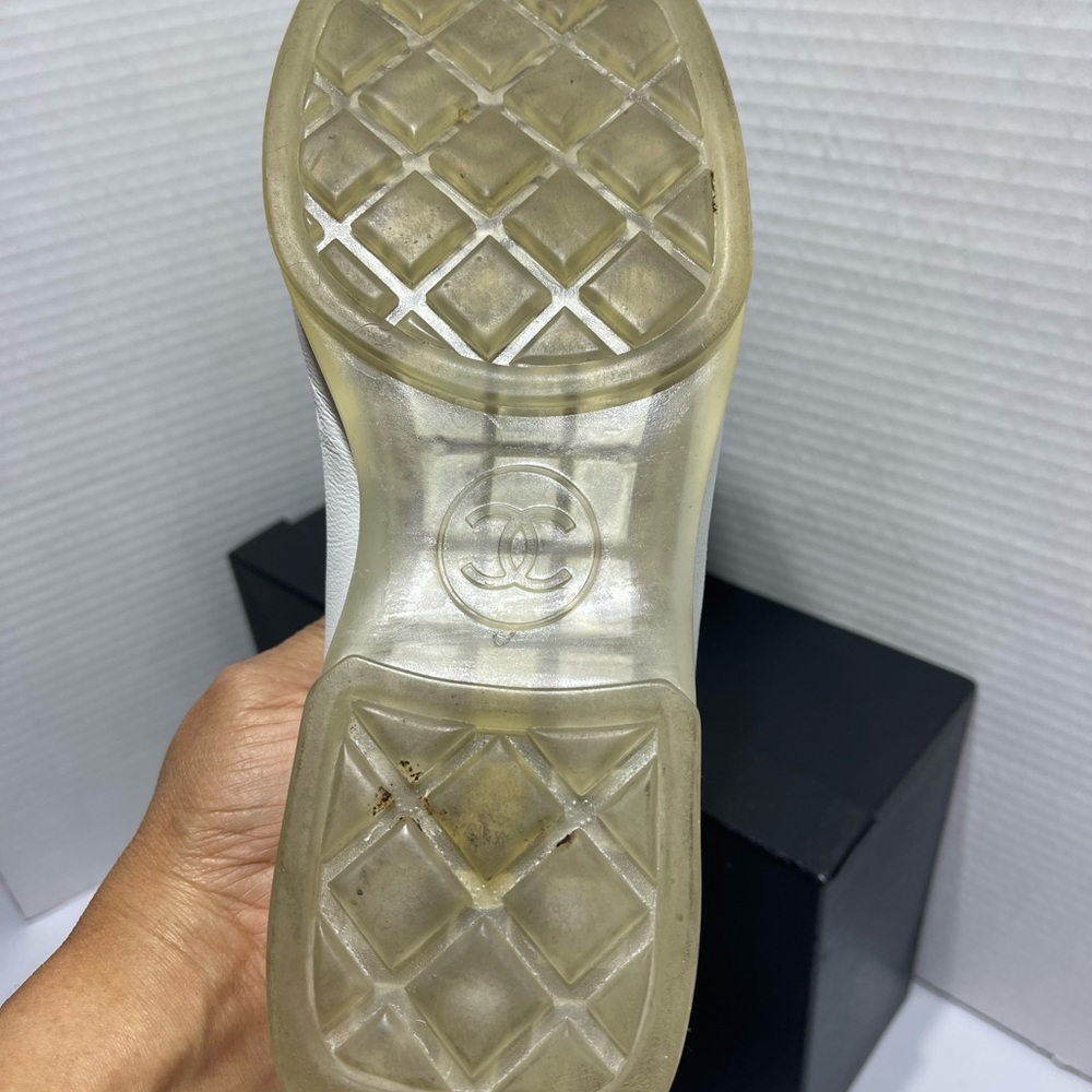 Chanel White Shoes size 8 comes with box and dust bags. - Picture 8 of 12